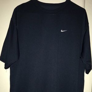 Men’s Nike shirt